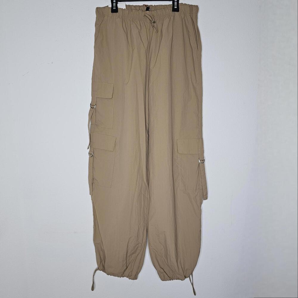 NWT Love Tree Women's Tan/Parachute Pants Size Large